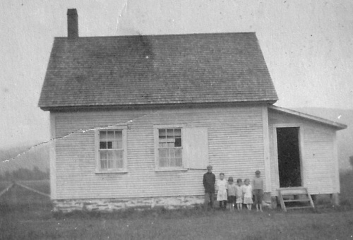 École District #2 Hall Stream (Route 253) vers 1925-1930